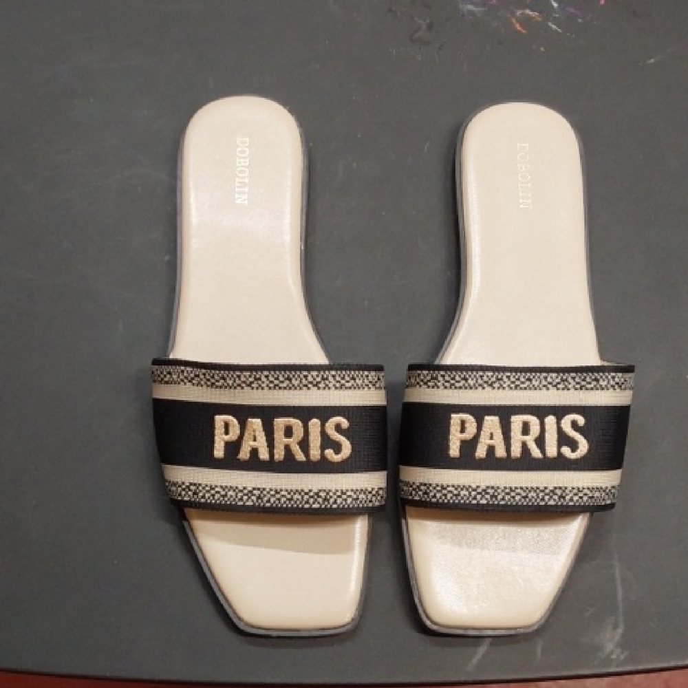 Fashionable Beige Slides with Paris Design
